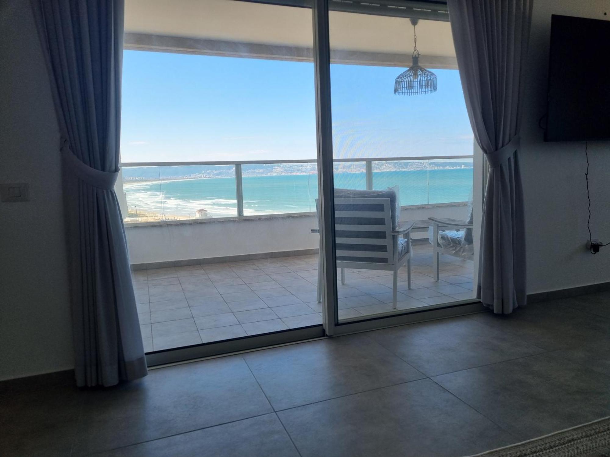 Beachfront Gallery Акко Экстерьер фото