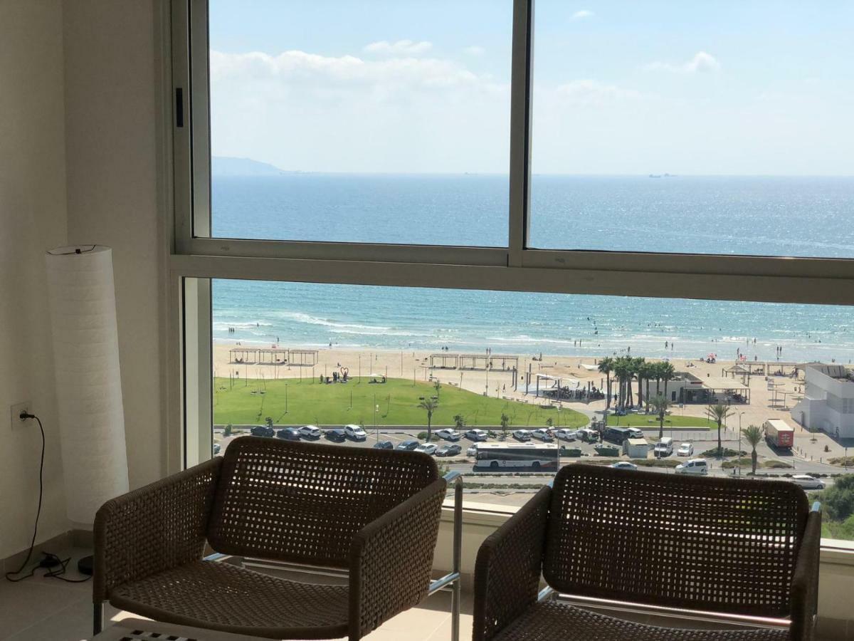 Beachfront Gallery Акко Экстерьер фото