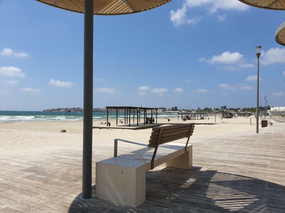 Beachfront Gallery Акко Экстерьер фото